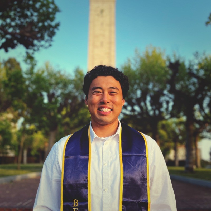 Headshot of Aidan Lee